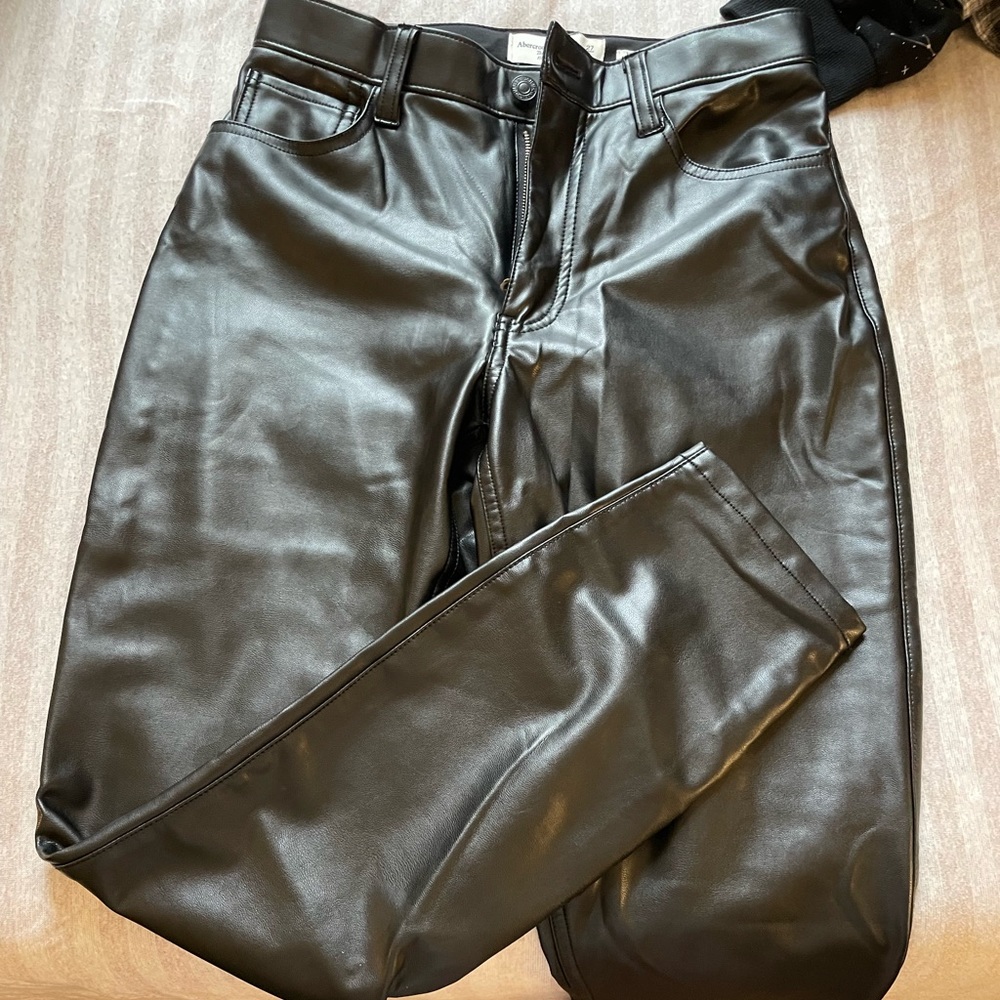 Abercrombie and Fitch Black Skinny Leather Pants (Curve Love) size 4/27